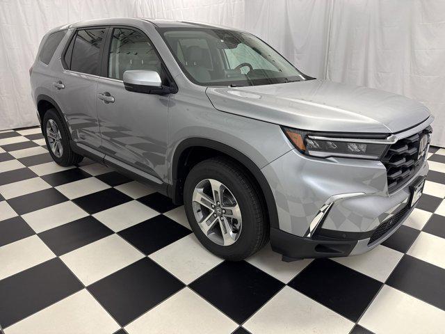 new 2025 Honda Pilot car, priced at $44,383