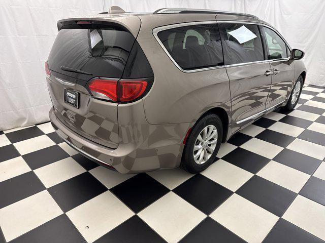 used 2018 Chrysler Pacifica car, priced at $10,274
