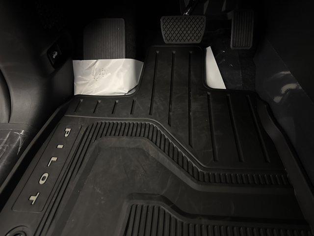 new 2025 Honda Pilot car, priced at $42,841