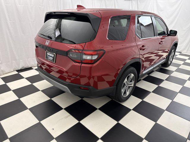 new 2025 Honda Pilot car, priced at $42,841