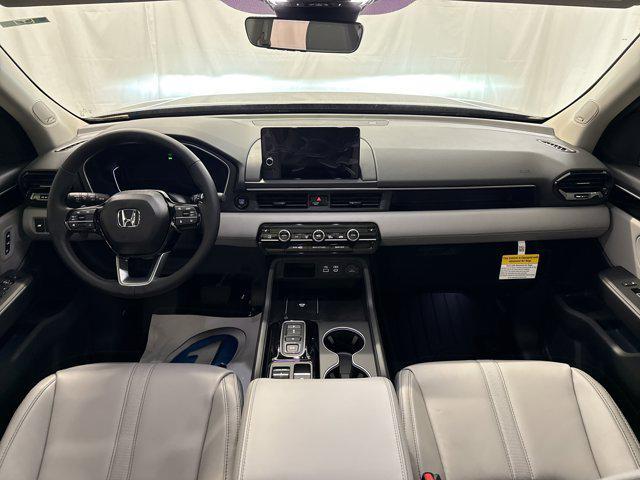 new 2025 Honda Pilot car, priced at $45,454