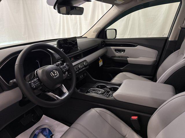 new 2025 Honda Pilot car, priced at $45,454