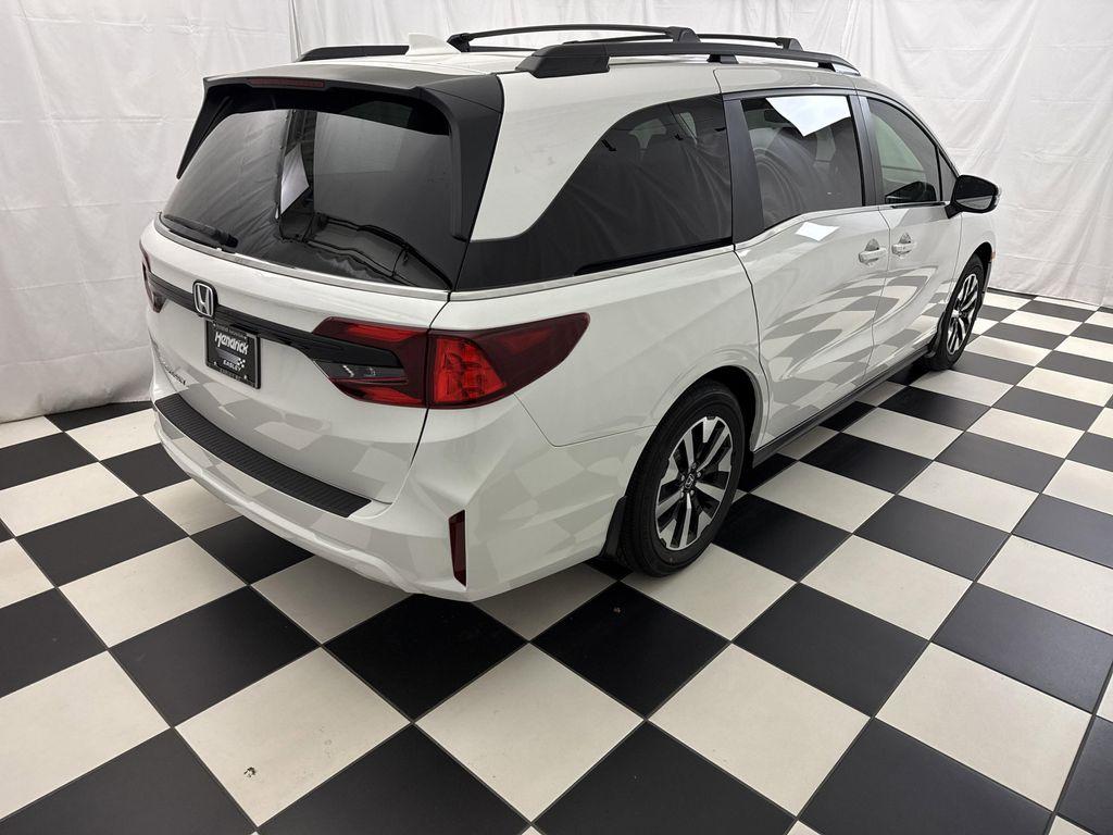 new 2026 Honda Odyssey car, priced at $45,655