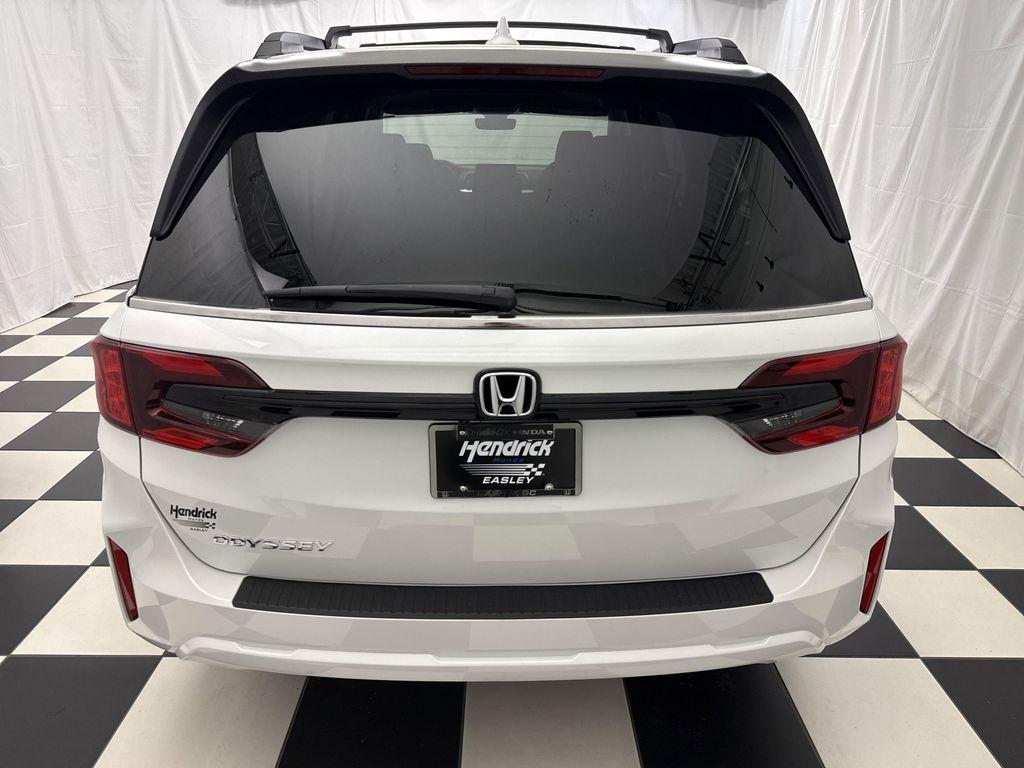new 2026 Honda Odyssey car, priced at $45,655