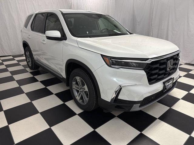 new 2025 Honda Pilot car, priced at $44,811