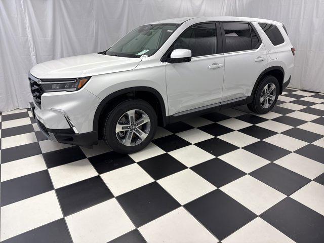 new 2025 Honda Pilot car, priced at $44,811