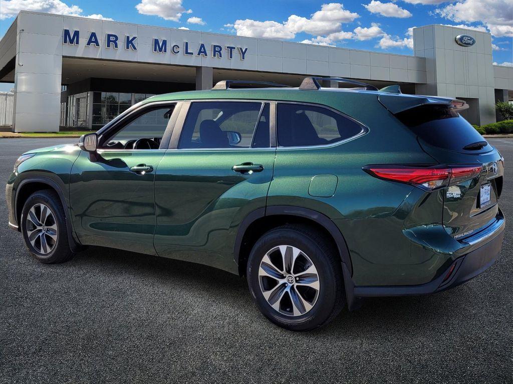 used 2023 Toyota Highlander car, priced at $35,932