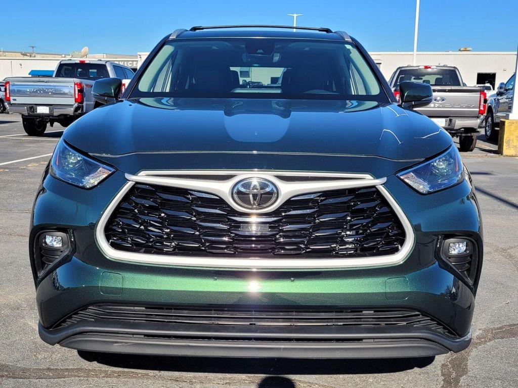 used 2023 Toyota Highlander car, priced at $35,932