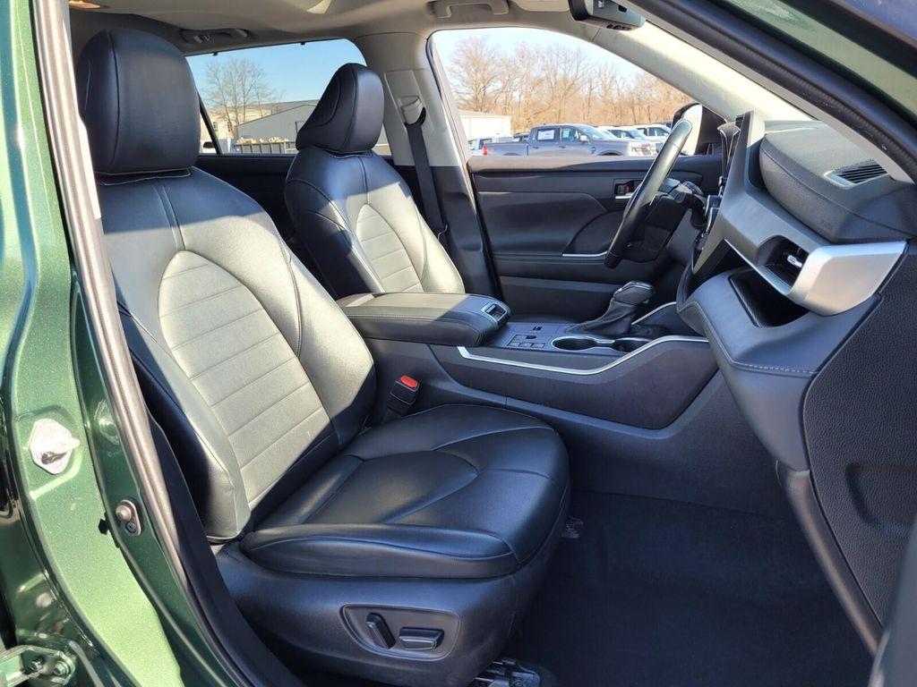 used 2023 Toyota Highlander car, priced at $35,932