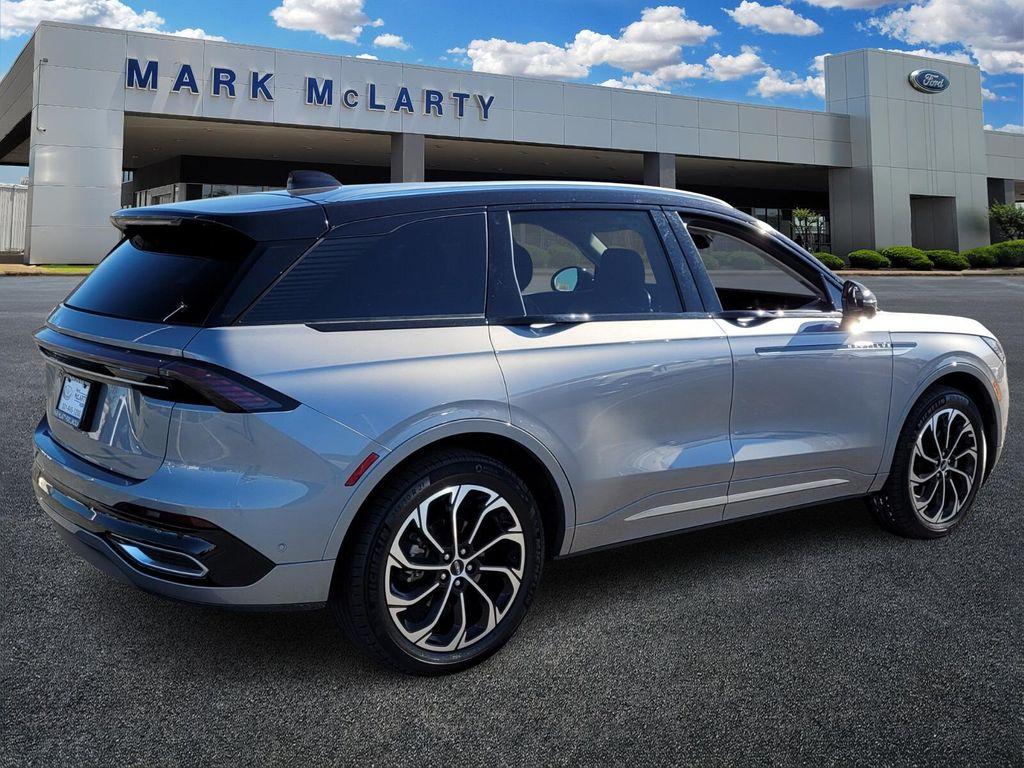 used 2024 Lincoln Nautilus car, priced at $46,442