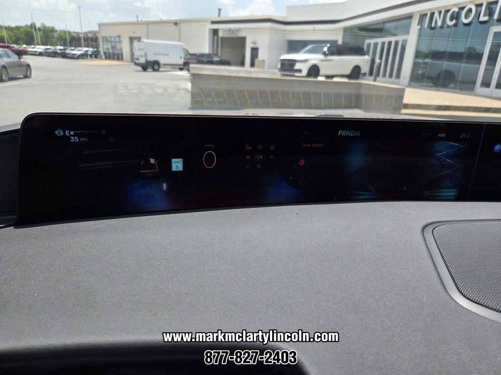 new 2027 Lincoln Navigator car, priced at $93,014