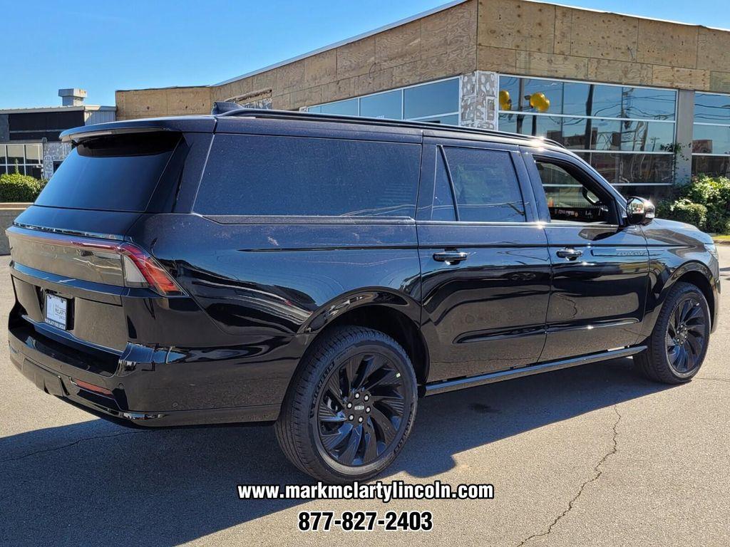 new 2025 Lincoln Navigator car, priced at $98,044
