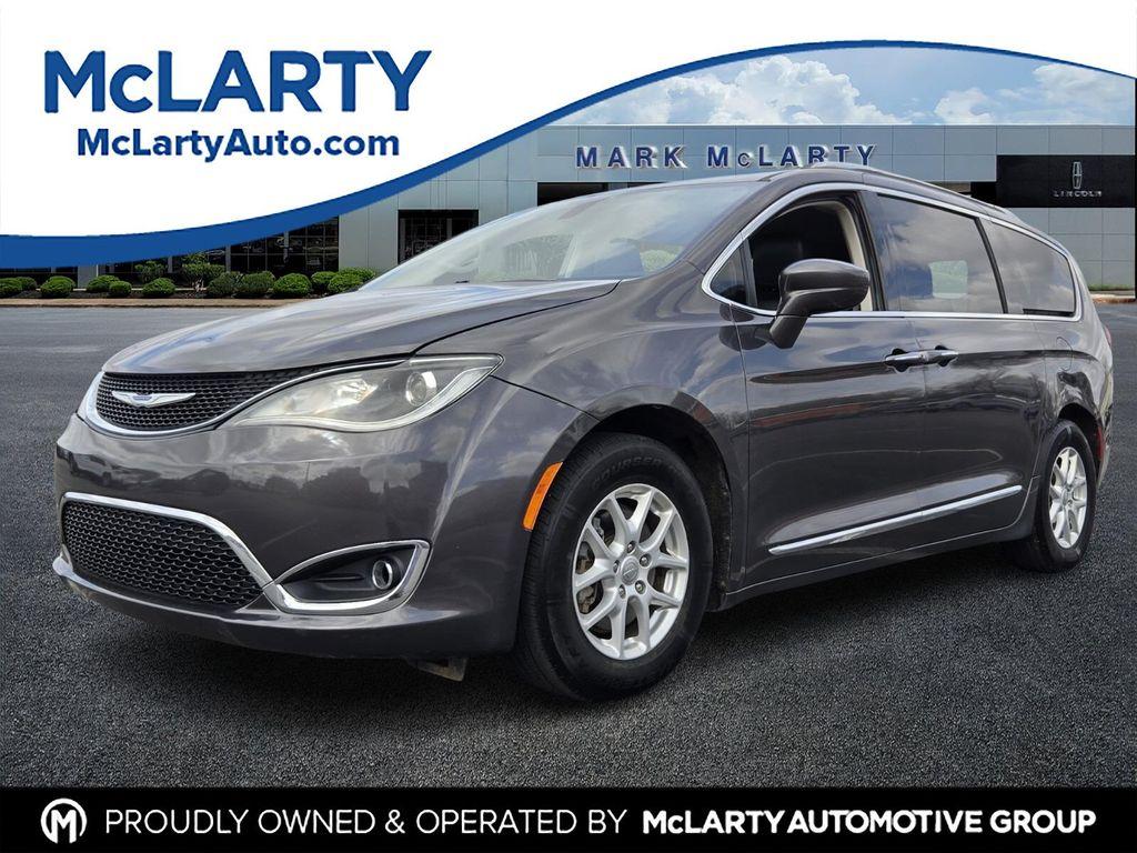 used 2020 Chrysler Pacifica car, priced at $12,250