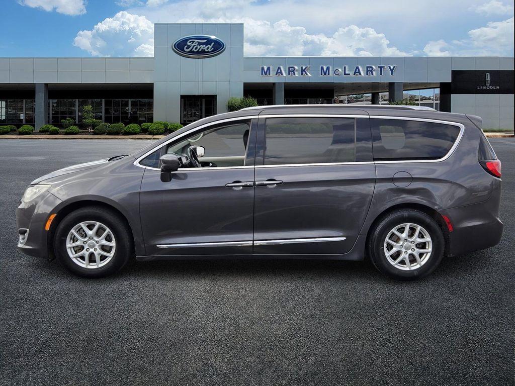 used 2020 Chrysler Pacifica car, priced at $12,250