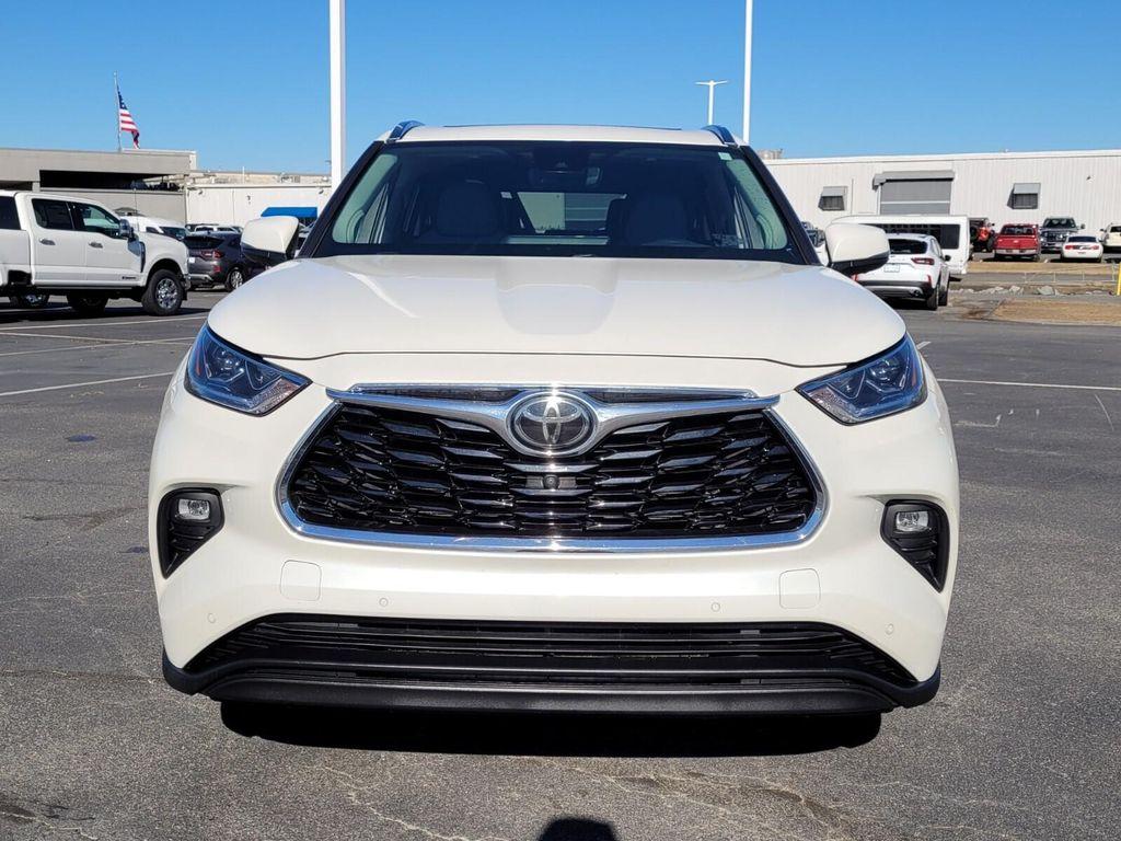 used 2021 Toyota Highlander car, priced at $26,692