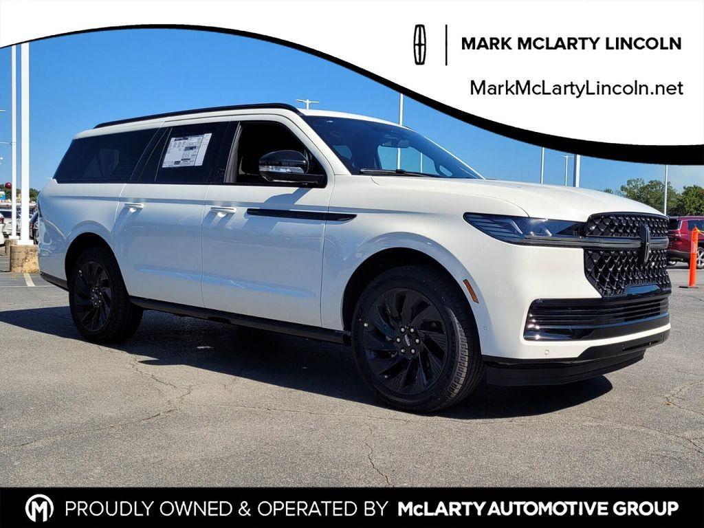 new 2025 Lincoln Navigator car, priced at $100,766