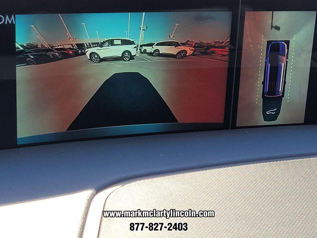 new 2025 Lincoln Navigator car, priced at $92,073