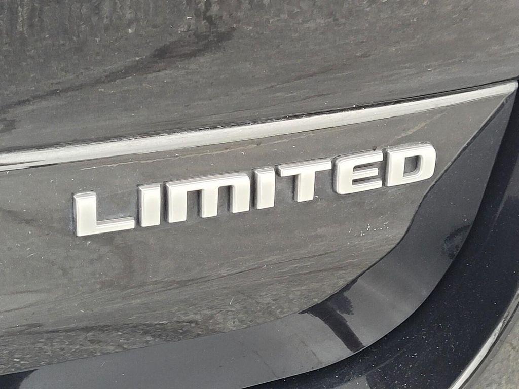 used 2024 Jeep Grand Cherokee L car, priced at $31,778