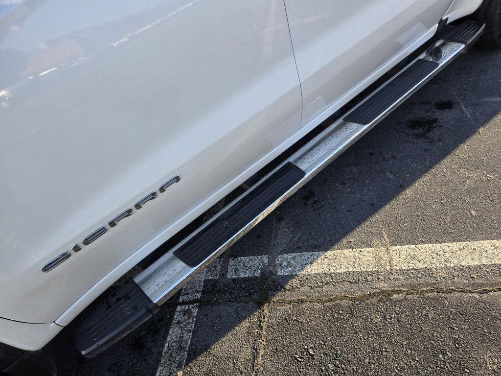 used 2021 GMC Sierra 1500 car, priced at $31,378