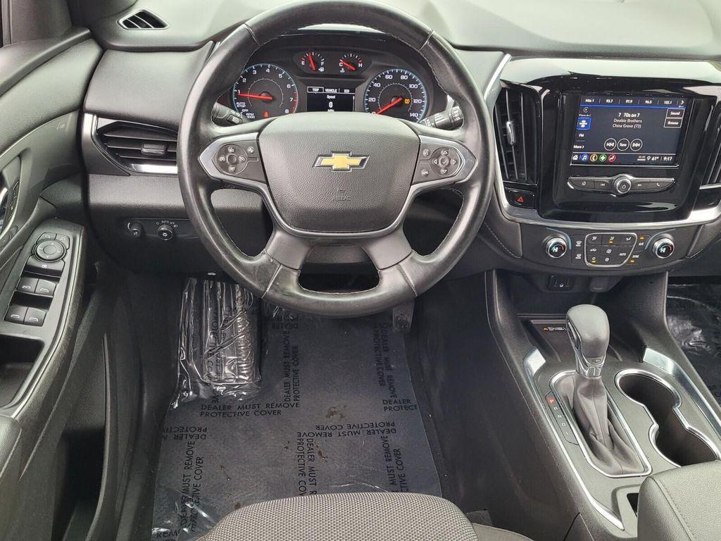 used 2023 Chevrolet Traverse car, priced at $20,000