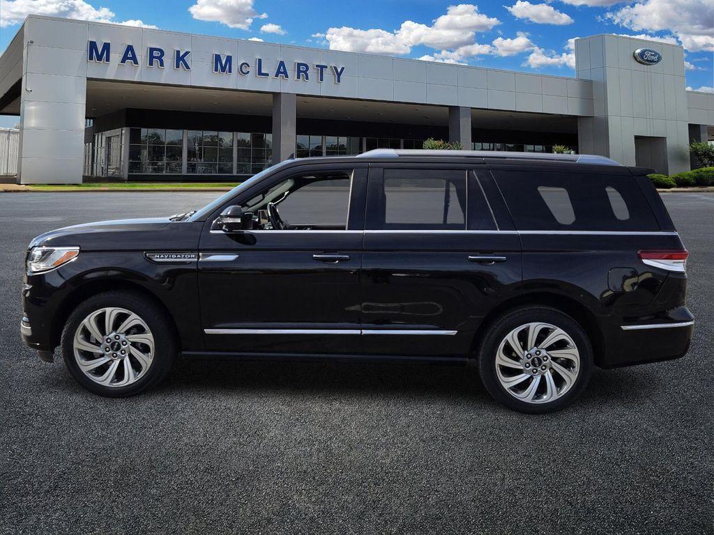 used 2024 Lincoln Navigator car, priced at $59,218
