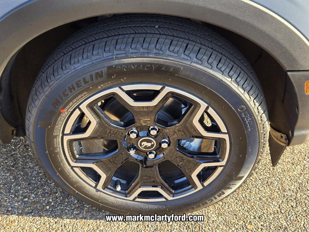 new 2025 Ford Bronco Sport car, priced at $37,461