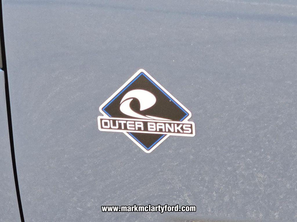 new 2025 Ford Bronco Sport car, priced at $37,461