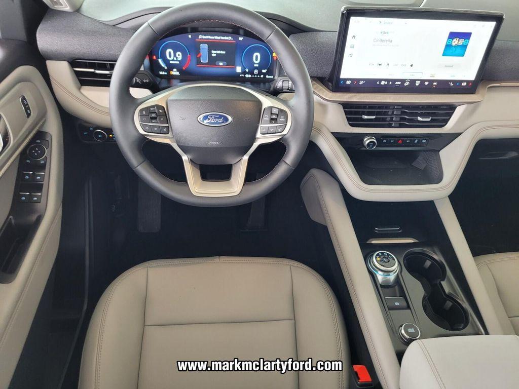 new 2025 Ford Explorer car, priced at $39,599