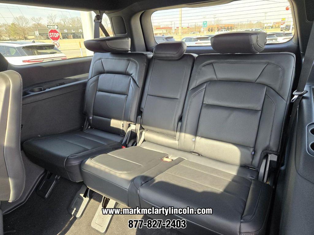 new 2026 Lincoln Navigator car, priced at $110,722