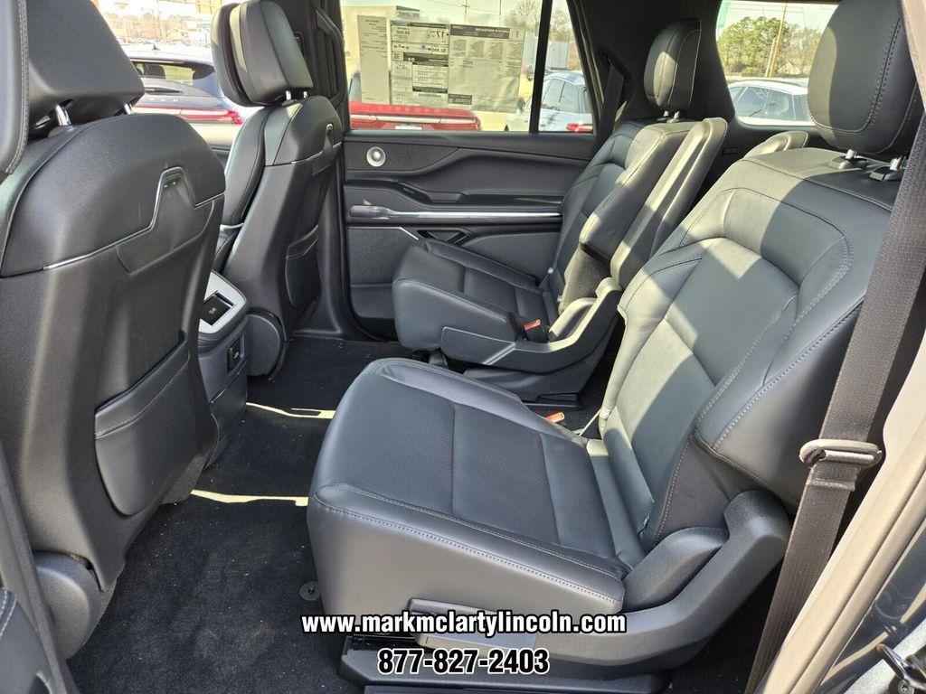 new 2026 Lincoln Navigator car, priced at $110,722