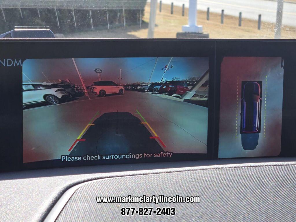 new 2026 Lincoln Navigator car, priced at $110,722