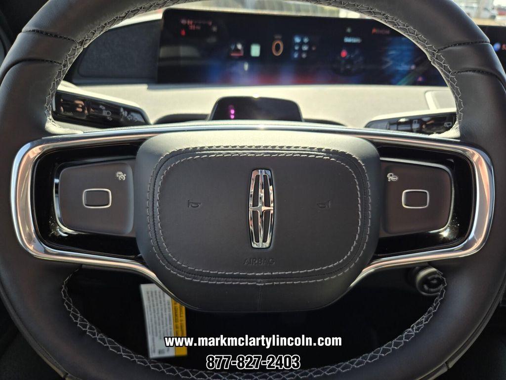 new 2026 Lincoln Navigator car, priced at $110,722