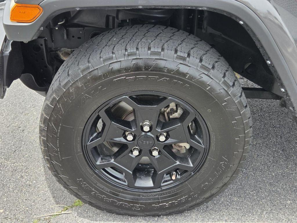used 2023 Jeep Gladiator car, priced at $29,498