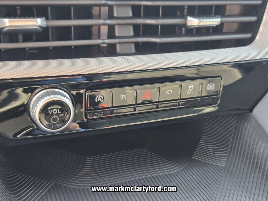 new 2025 Ford Explorer car, priced at $39,599