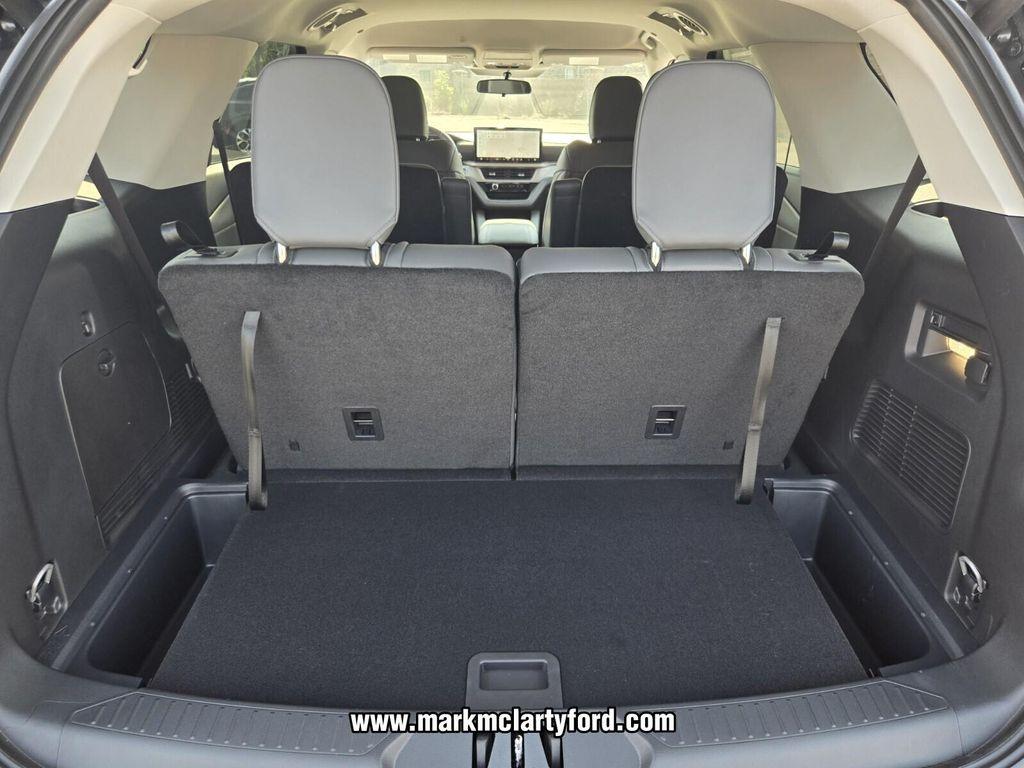 new 2025 Ford Explorer car, priced at $39,599