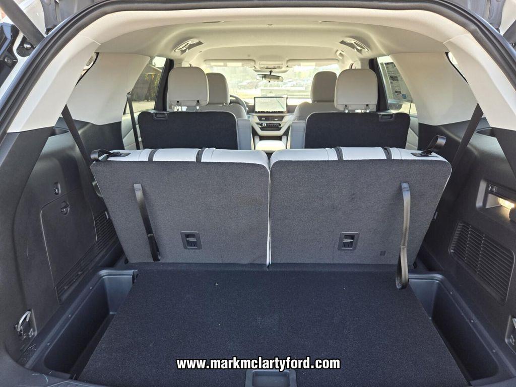 new 2025 Ford Explorer car, priced at $43,370