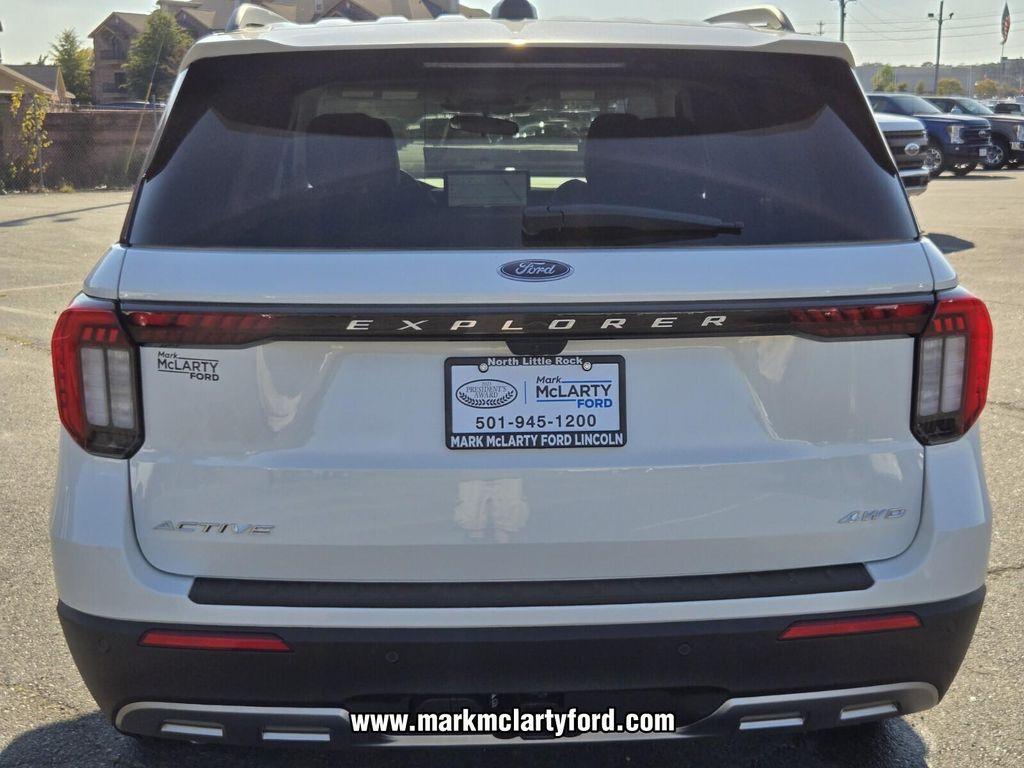 new 2025 Ford Explorer car, priced at $43,370