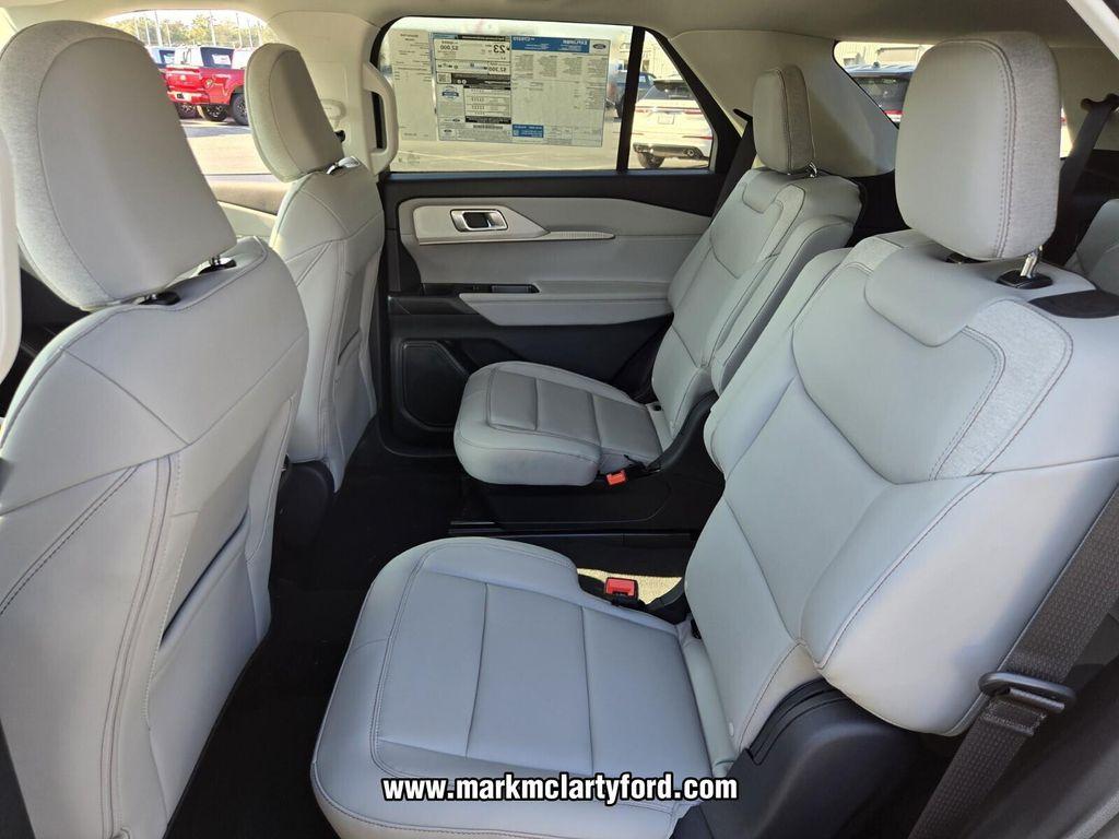 new 2025 Ford Explorer car, priced at $43,370