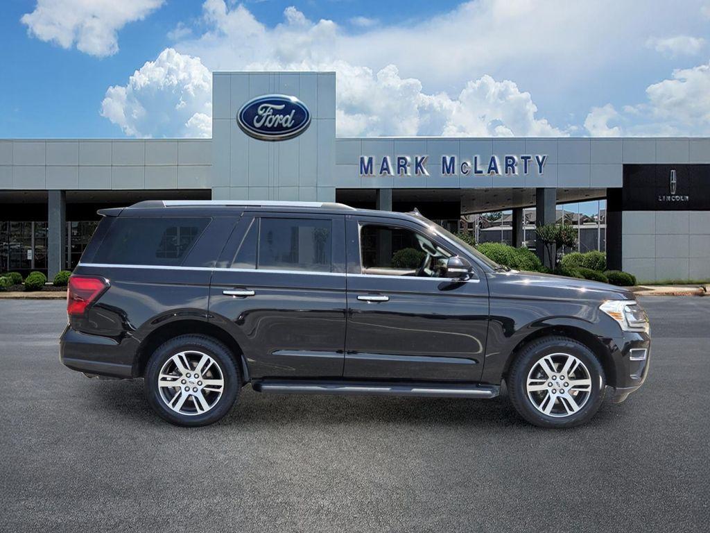 used 2024 Ford Expedition car, priced at $43,339