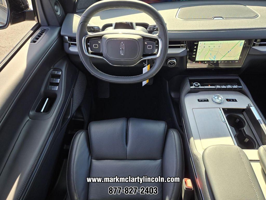 new 2025 Lincoln Navigator car, priced at $99,616