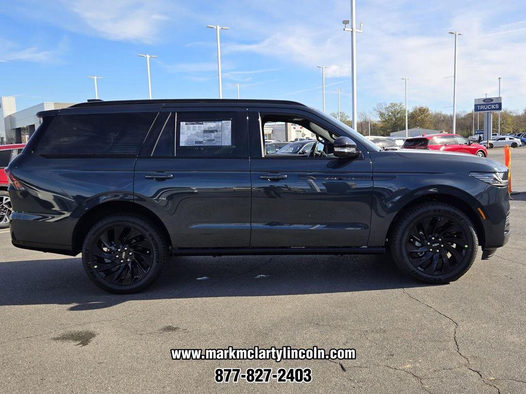 new 2025 Lincoln Navigator car, priced at $99,616