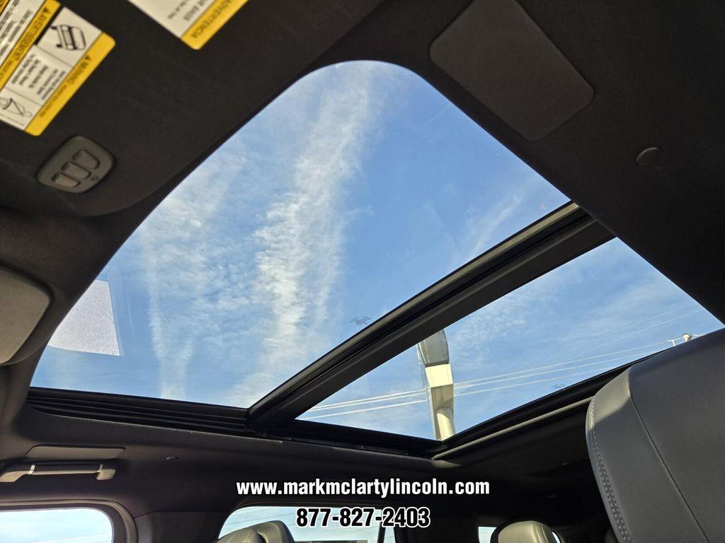 new 2025 Lincoln Navigator car, priced at $99,616