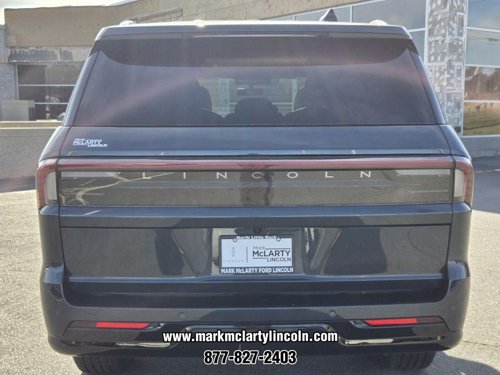 new 2025 Lincoln Navigator car, priced at $99,616