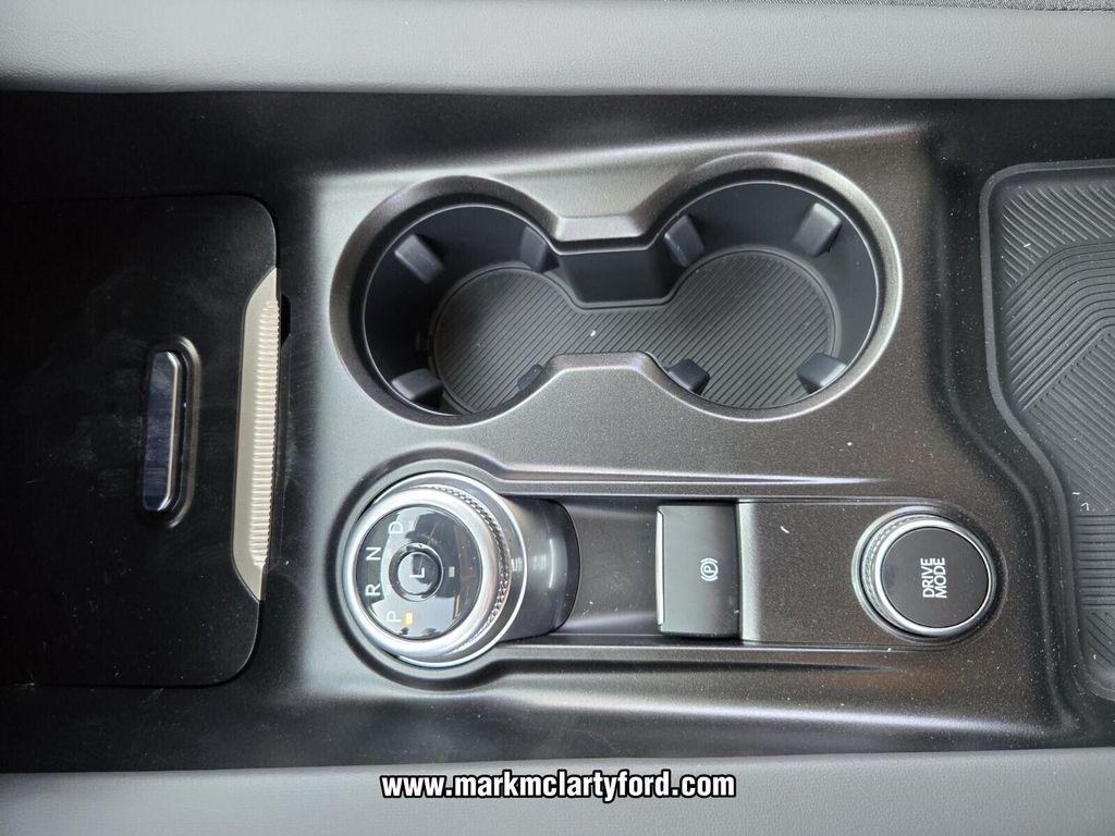 new 2025 Ford Explorer car, priced at $39,395