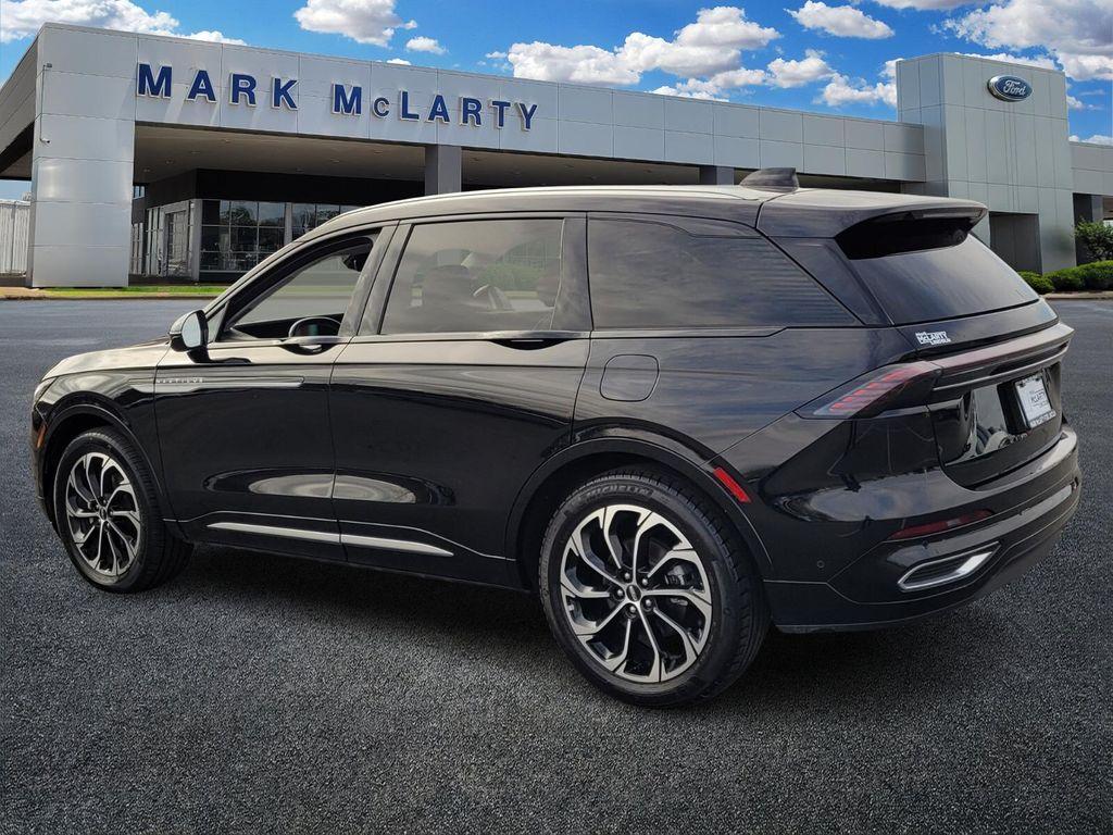 used 2024 Lincoln Nautilus car, priced at $44,341