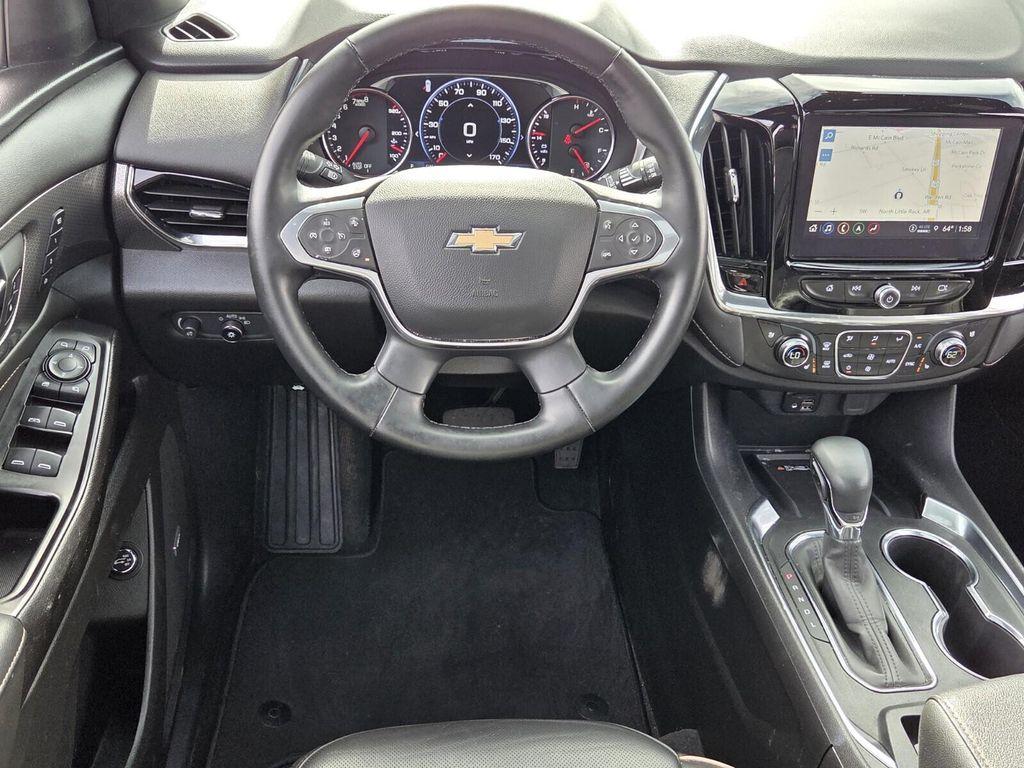 used 2023 Chevrolet Traverse car, priced at $28,818