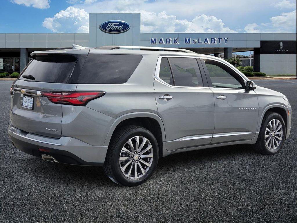 used 2023 Chevrolet Traverse car, priced at $28,818