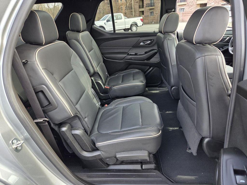 used 2023 Chevrolet Traverse car, priced at $28,818