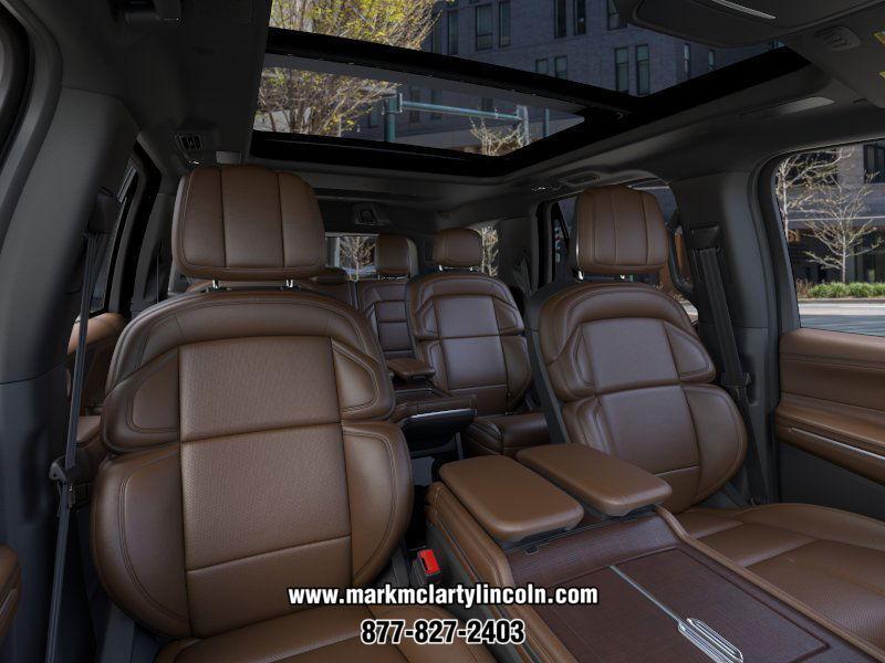 new 2025 Lincoln Navigator car, priced at $102,187