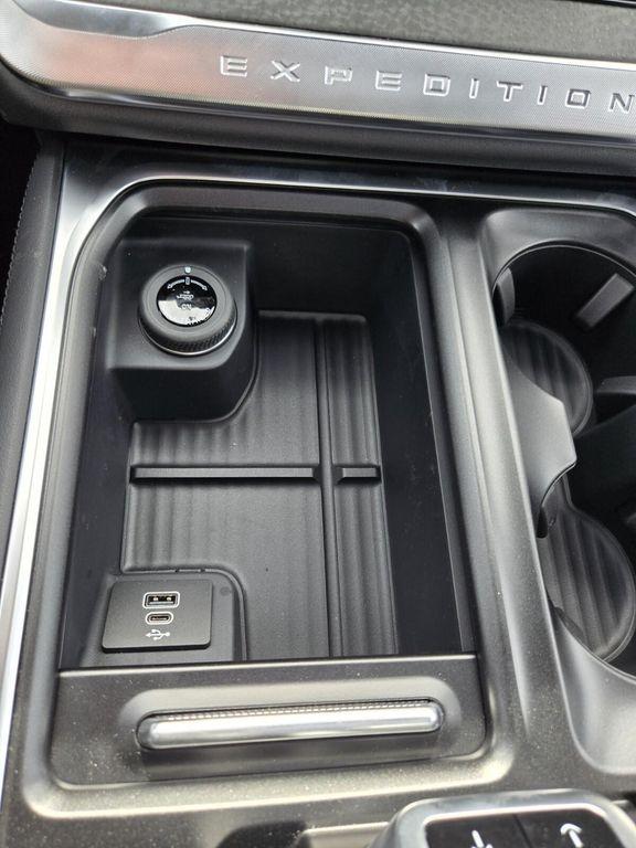 new 2026 Ford Expedition car, priced at $81,955